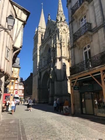 Appartement Au Coeur Du Quartier Historique Vannes Ngoại thất bức ảnh